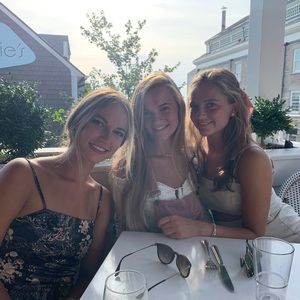 Meet your Posher, Haley